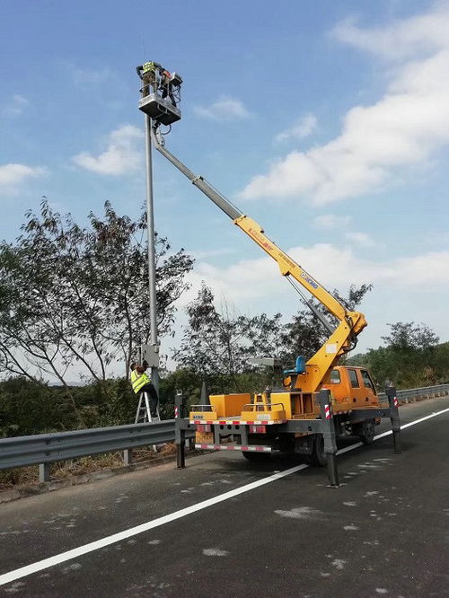 廣州路燈安裝高空車出租服務價格如何計算
