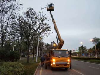 臺山升降車出租,高空車出租,登高車,路燈車,高空作業車租賃