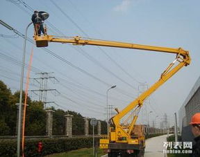 杭州出租車載高空作業車、路燈車及升降機租賃服務 8到26米登高車全方位解決方案